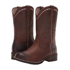 Ariat Unbridled Roper Western Boot 9B (Very Gently Used)